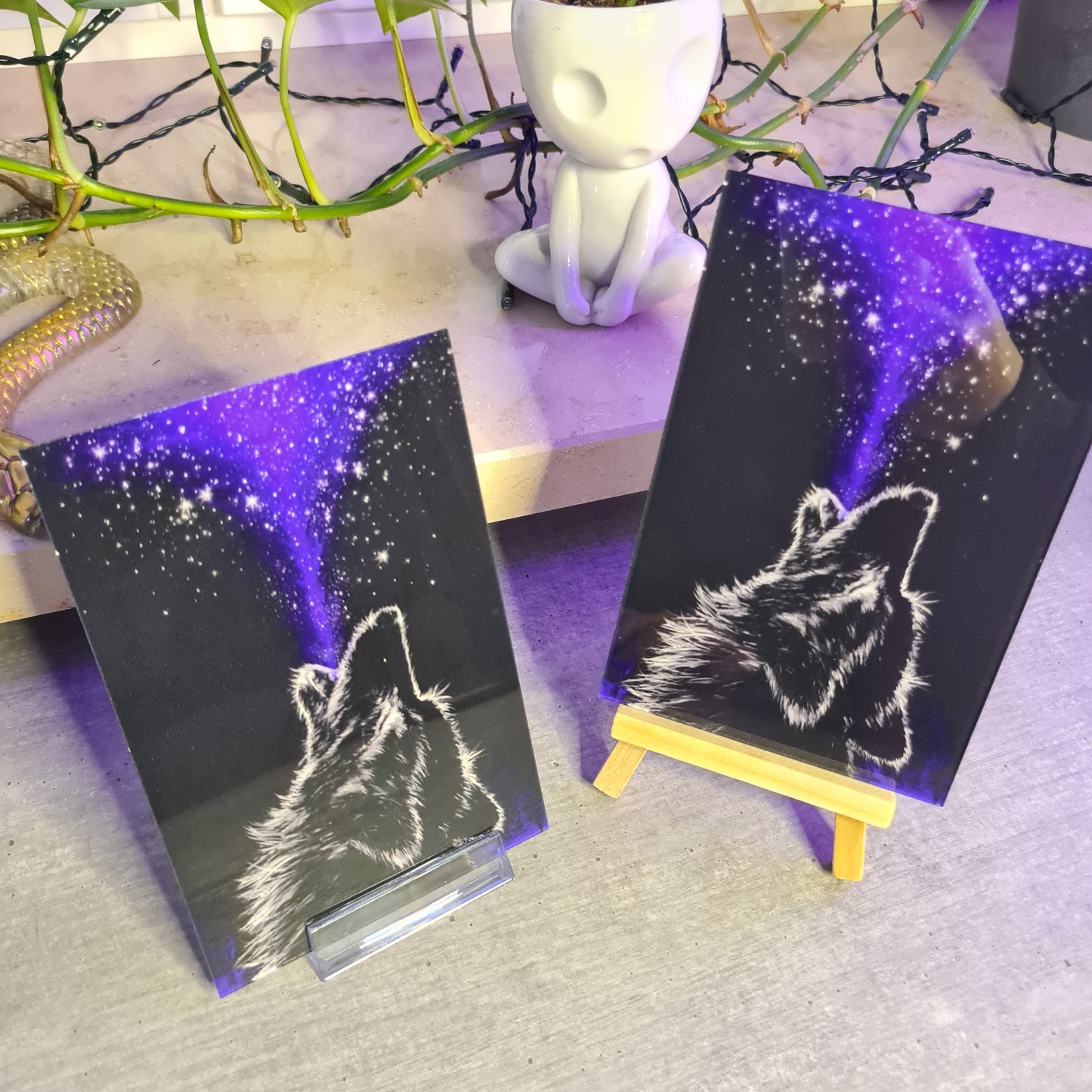 Wolf Acrylic Glass
