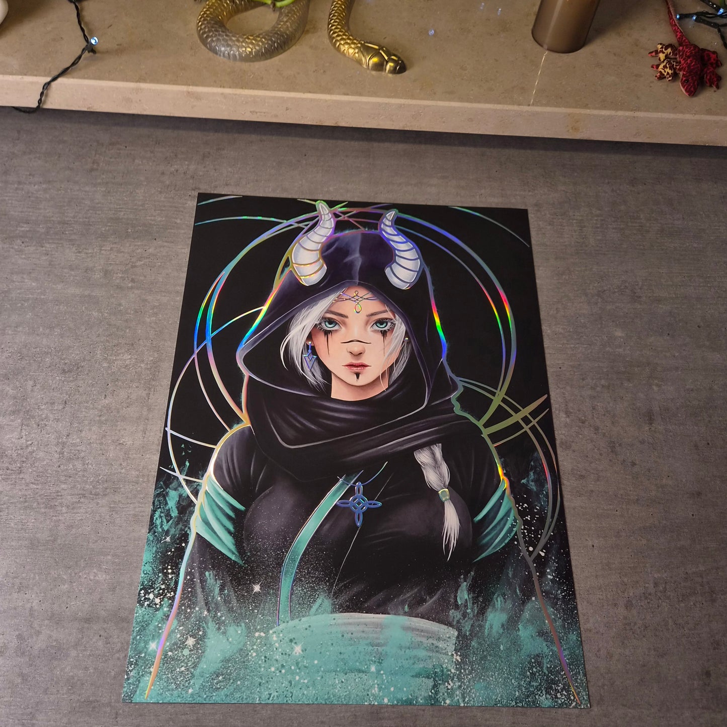 Ezra Holo-Poster